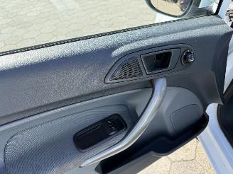 Ford Fiesta 1.25 Titanium picture 10