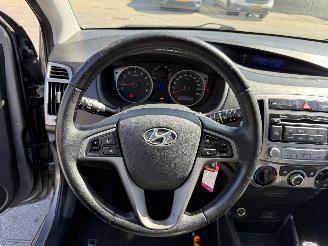 Hyundai I-20 1.2i i-Deal picture 17