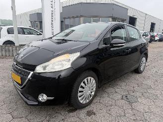 Auto incidentate Peugeot 208 1.0 VTi 2013/9