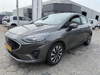 Damaged car Ford Fiesta 1.0 EcoBoost Hybrid Titanium 2022/10
