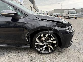 Volkswagen Golf 1.5 eTSI R-Line picture 4