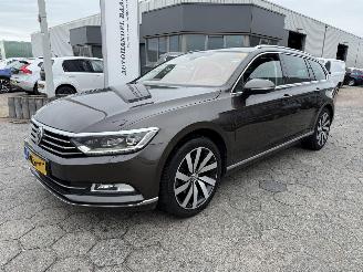 Coche accidentado Volkswagen Passat Variant 1.8 TSI Business Edition R 2015/1