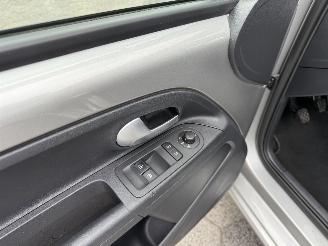 Volkswagen Up! 1.0 BMT move up! picture 9