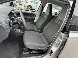 Volkswagen Up! 1.0 BMT move up! picture 10