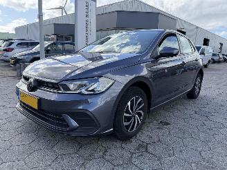 uszkodzony samochody osobowe Volkswagen Polo 1.0 TSI Life 2022/8