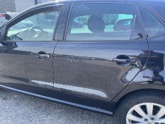 Volkswagen Polo 1.4-16V Highline picture 8