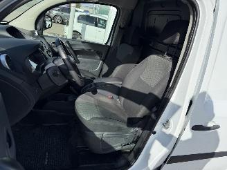 Renault Kangoo 1.5 Blue dCi 95 Luxe Maxi picture 10