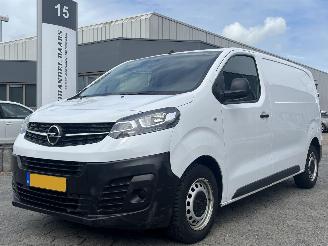 krockskadad bil bedrijf Opel Vivaro 2.0 CDTI L2H1 Edition AUTOMAAT 2022/11