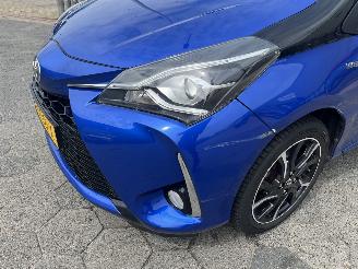 Toyota Yaris 1.5 Hybrid Bi-Tone picture 10