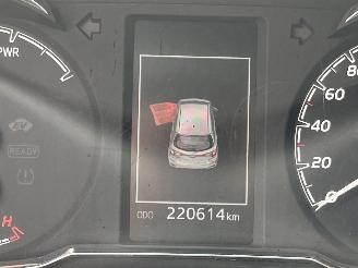 Toyota Yaris 1.5 Hybrid Bi-Tone picture 17