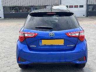 Toyota Yaris 1.5 Hybrid Bi-Tone picture 5