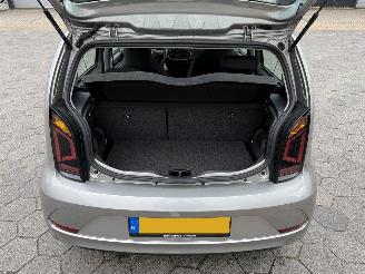 Volkswagen Up! 1.0 picture 11