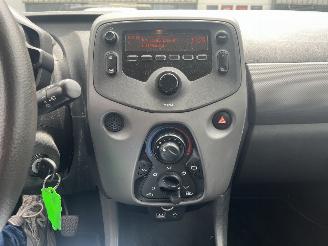 Peugeot 108 1.0 e-VTi Active picture 18