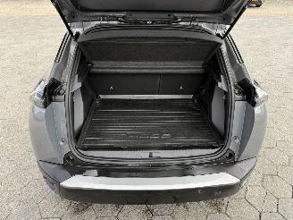 Peugeot e-2008 EV GT 54 kWh picture 12