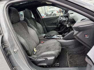 Peugeot e-2008 EV GT 54 kWh picture 14