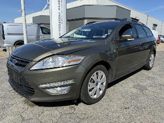 Voiture accidenté Ford Mondeo Wagon 1.6 TDCi ECOnetic Trend Business 2011/8