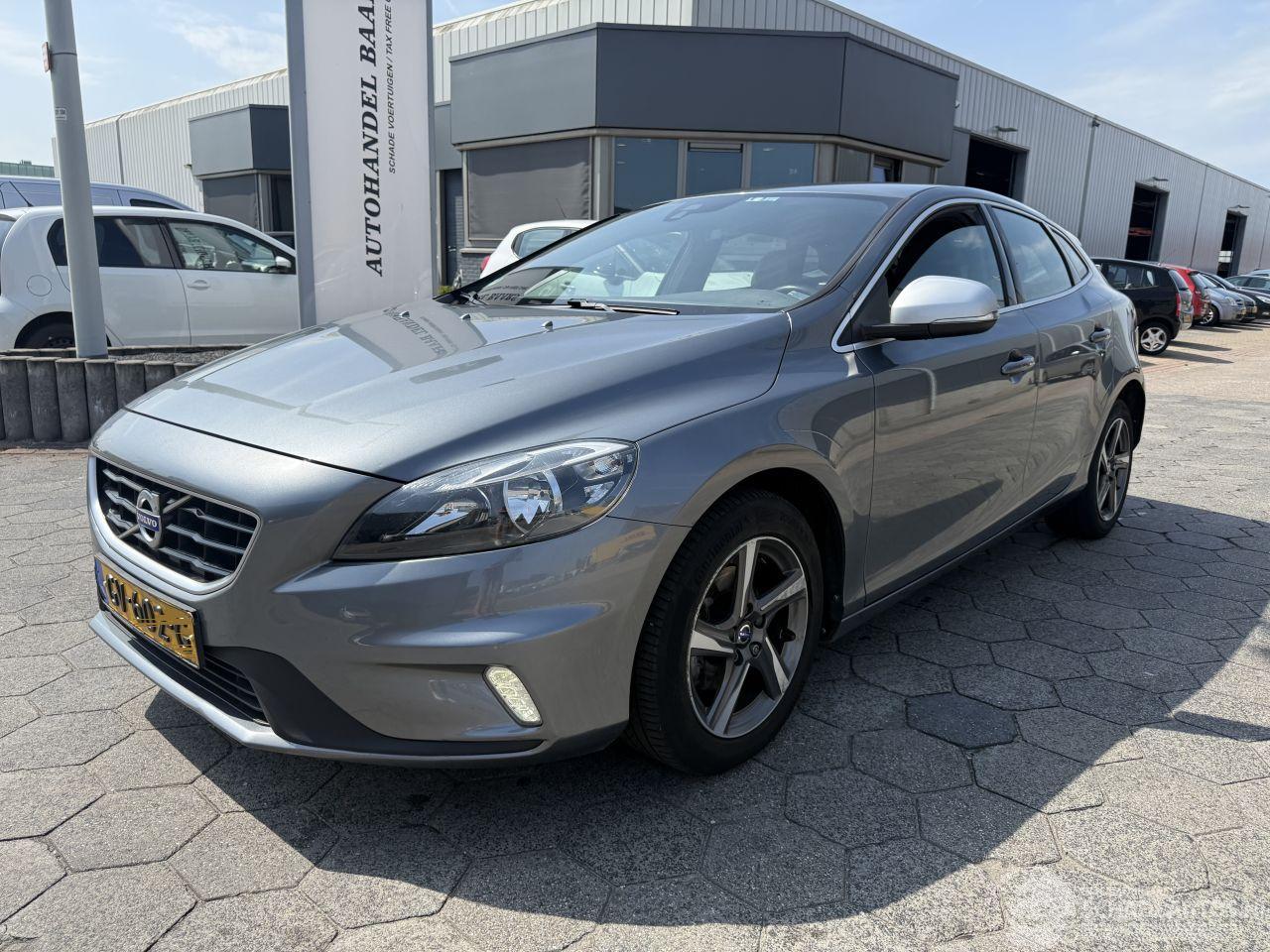 Volvo V-40 2.0 D2 R-Design Business