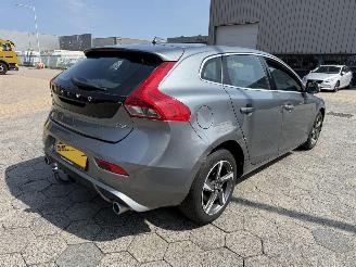 Volvo V-40 2.0 D2 R-Design Business picture 6