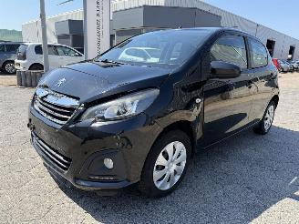Schadeauto Peugeot 108 1.0 e-VTi Active 2017/5