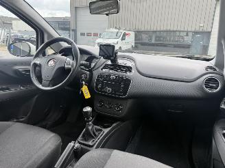 Fiat Punto 0.9 TwinAir Street picture 12