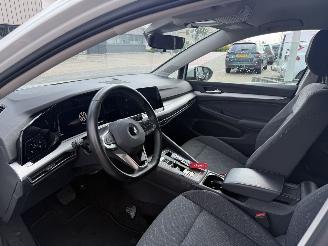 Volkswagen Golf 1.0 eTSI Life picture 13