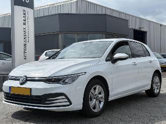 damaged passenger cars Volkswagen Golf 1.0 eTSI Life 2023/4