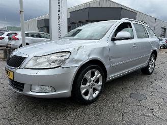 skadebil auto Skoda Octavia Combi 1.8 TSI Elegance Business Line 2009/5