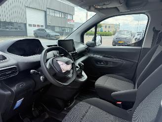 Peugeot Partner 1.5 BlueHDI Premium picture 17