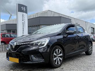 Unfallwagen Renault Clio 1.6 E-Tech Hybrid 145 Equilibre 2022/10