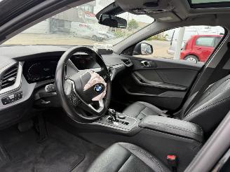 BMW 1-serie 118i High Executive AUTOMAAT picture 13