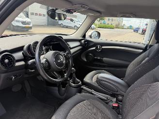 Mini Cooper 1.5 Cooper Business AUTOMAAT picture 10