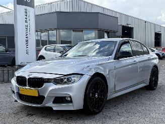 Unfallwagen BMW 3-serie 320i Executive 2015/10