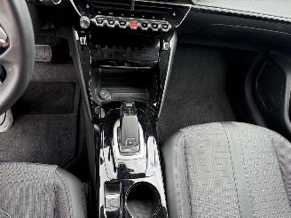 Peugeot 208 1.2 AUTOAAT PureTech Allure Pack picture 21