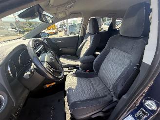 Toyota Auris 1.8 Hybrid Business Plus picture 16
