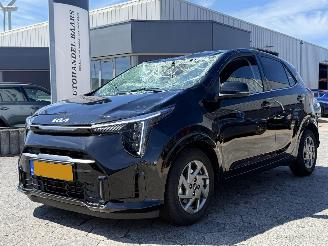 krockskadad bil auto Kia Picanto 1.0 DPI DynamicPlusLine AUTOMAAT 2025/6
