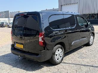 Peugeot e-Partner 136 L2 50 kWh picture 4