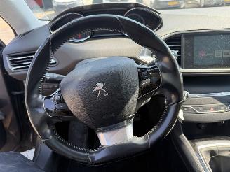 Peugeot 308 SW 1.6 BlueHDI Blue Lease Executive picture 18
