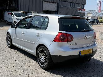 Volkswagen Golf 1.6 FSI Sportline picture 6
