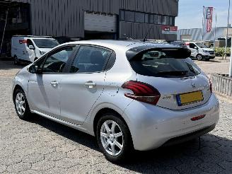 Peugeot 208 1.2 PureTech Blue Lion picture 6