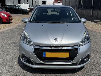 Peugeot 208 1.2 PureTech Blue Lion picture 2