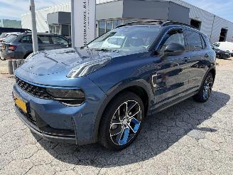 uszkodzony samochody osobowe Lynk & Co 01 1.5 AUTOMAAT PANORAMADAK 2023/1