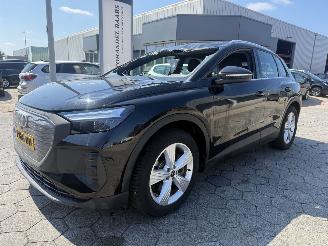 Unfallwagen Audi E-tron 40 Edition 77 kWh 2023/6