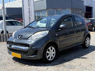 Schadeauto Peugeot 107 1.0-12V Urban Move 2010/4