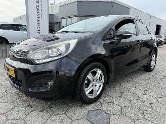 krockskadad bil auto Kia Rio 1.2 CVVT Super Pack 2023/6