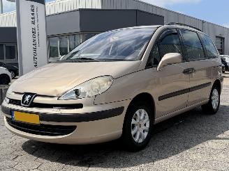 krockskadad bil auto Peugeot 807 2.0 ST 7persoons 2003/2