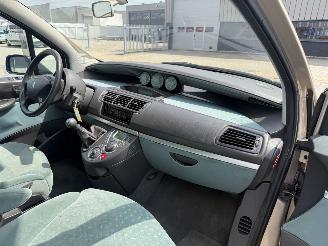Peugeot 807 2.0 ST 7persoons picture 13