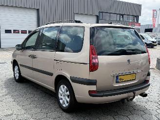 Peugeot 807 2.0 ST 7persoons picture 6