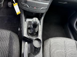 Peugeot 308 SW 1.2 PureTech Active picture 19