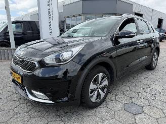 Unfallwagen Kia Niro 1.6 GDi PHEV DynamicLine 2017/9