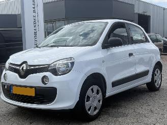 damaged passenger cars Renault Twingo 1.0 SCe Collection 2018/8